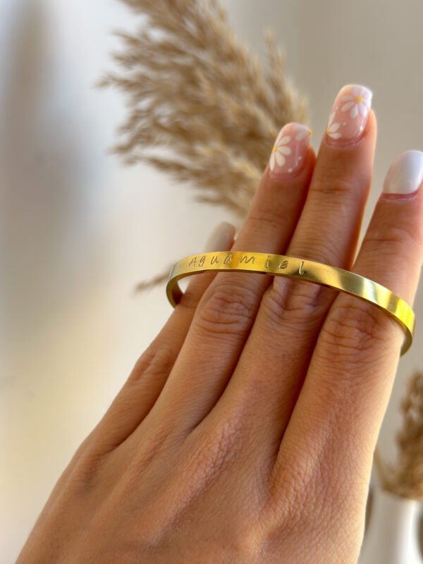 Pulsera Dorada - Grabada a mano 5mm - Imagen 4
