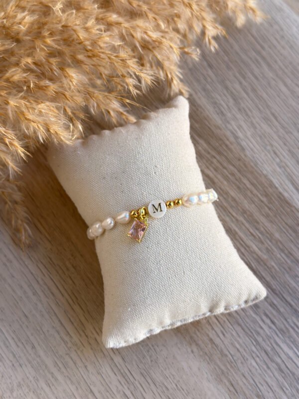 Pulsera Perlas Naturales con Inicial de Nácar