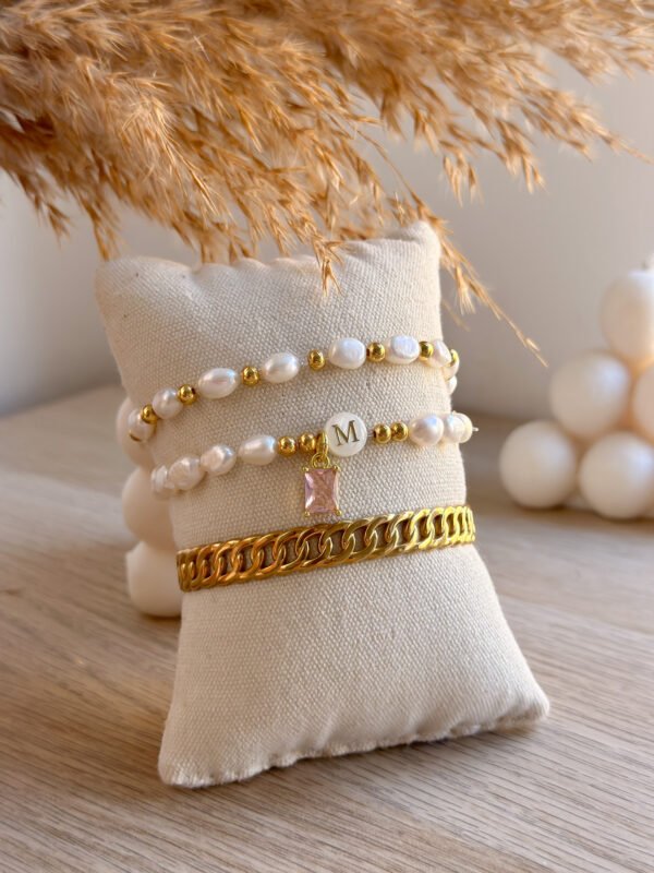 Pulsera Perlas Naturales con Inicial de Nácar - Imagen 3