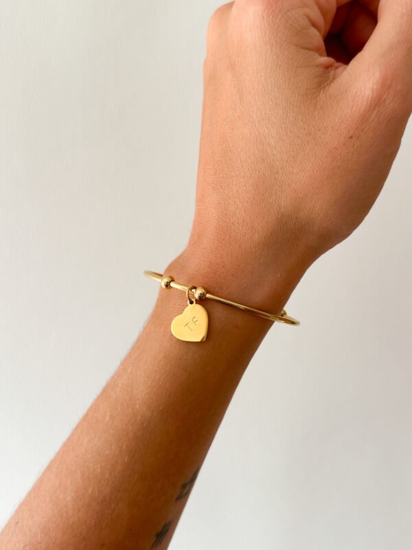 Pulsera con corazón grabado a mano - Imagen 5