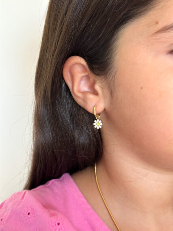 Pendientes Margaritas para niñas - Imagen 4