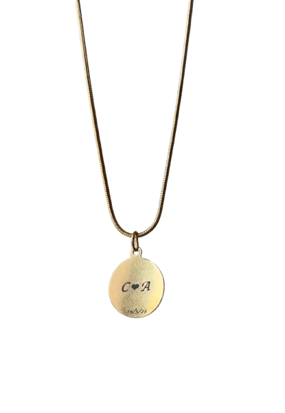 Collar redondo con grabado laser