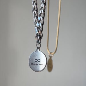 Collar redondo con grabado laser