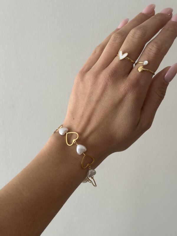 Pulsera corazones perlados y dorados - Imagen 4