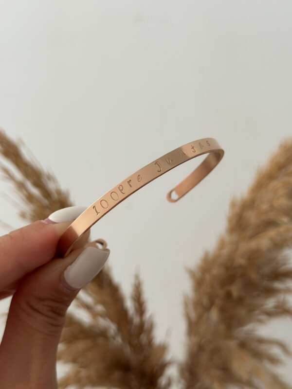 Pulsera Oro Rosa - Grabada a mano 5mm - Mujer - Imagen 3