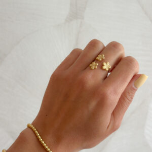 Anillo tres flores