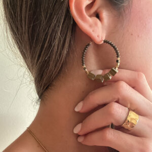 Aros ''Tierra'' con cuentas de madera