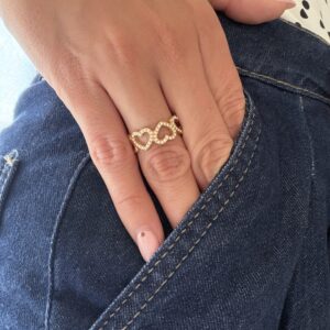 Anillo corazones con brillos