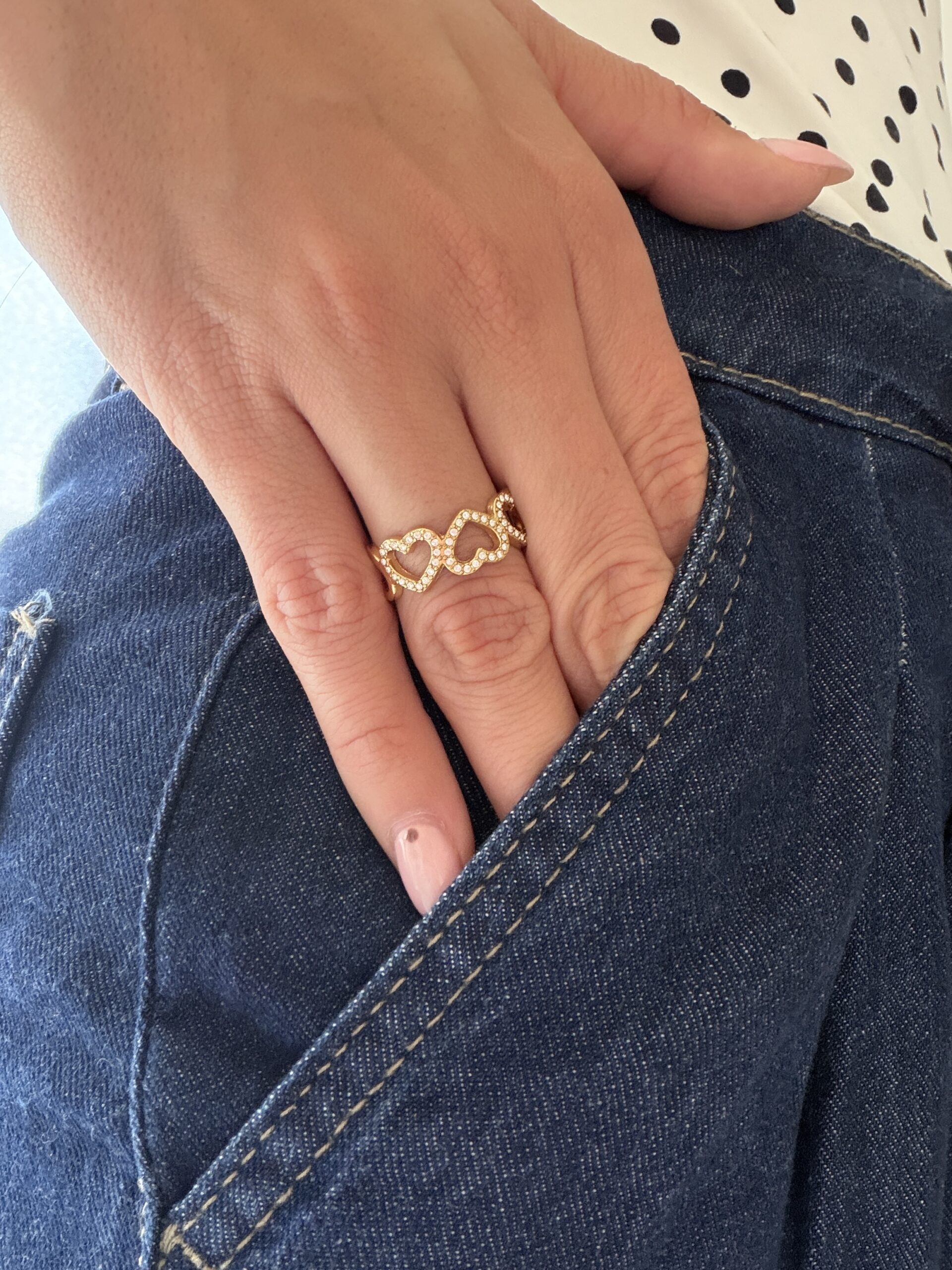 Anillo corazones con brillos - Imagen 2